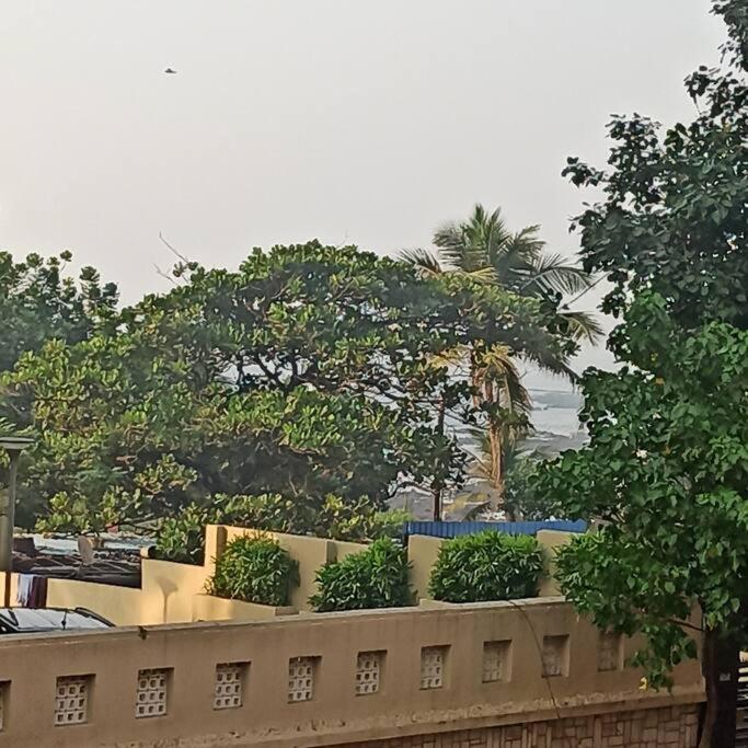 Ferienwohnung Cozy Private Ac Studio By The Sea Bandstand Bandra W Mumbai Nr Taj Lands End Exterior foto