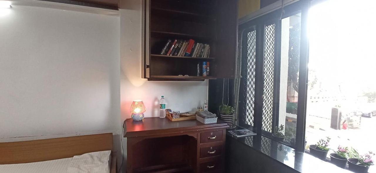 Ferienwohnung Cozy Private Ac Studio By The Sea Bandstand Bandra W Mumbai Nr Taj Lands End Exterior foto