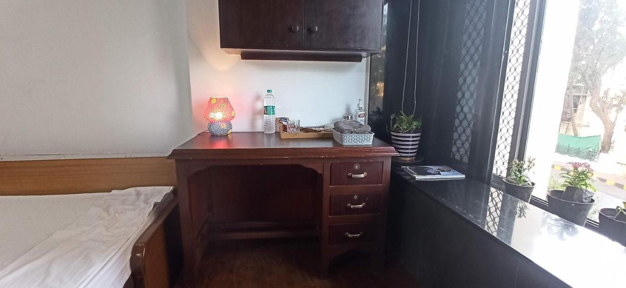 Ferienwohnung Cozy Private Ac Studio By The Sea Bandstand Bandra W Mumbai Nr Taj Lands End Exterior foto