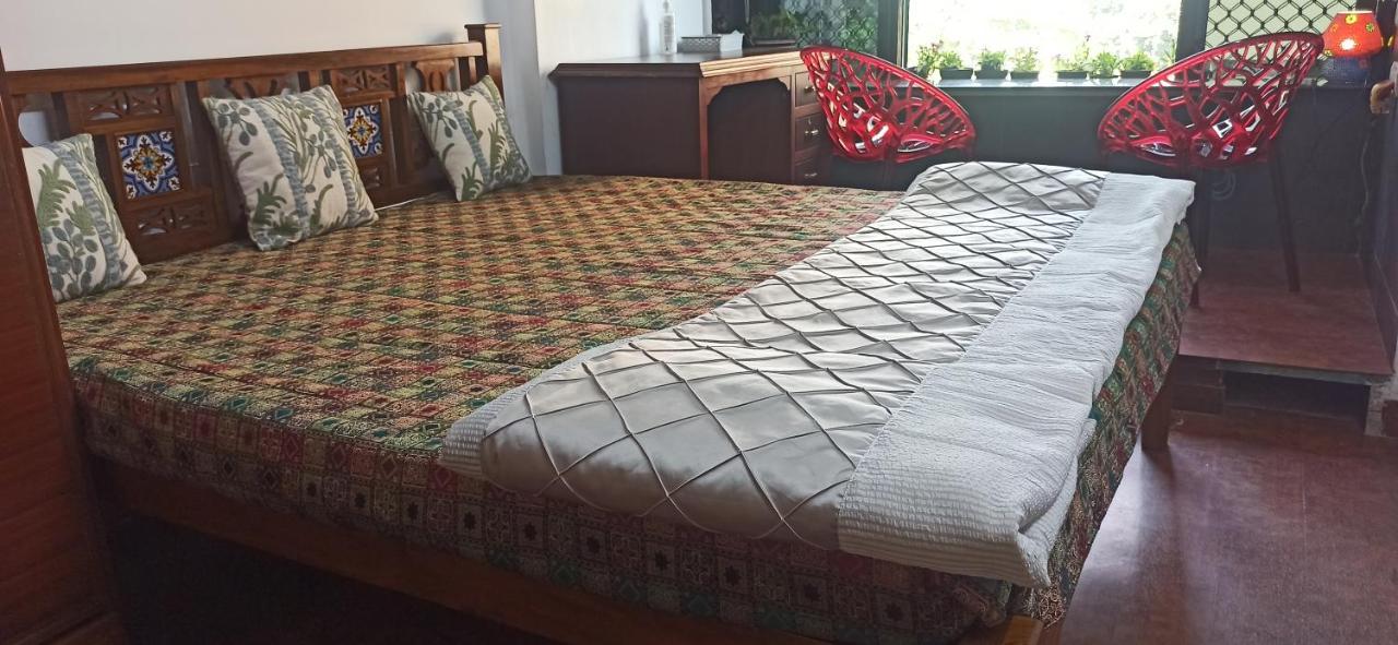 Ferienwohnung Cozy Private Ac Studio By The Sea Bandstand Bandra W Mumbai Nr Taj Lands End Exterior foto
