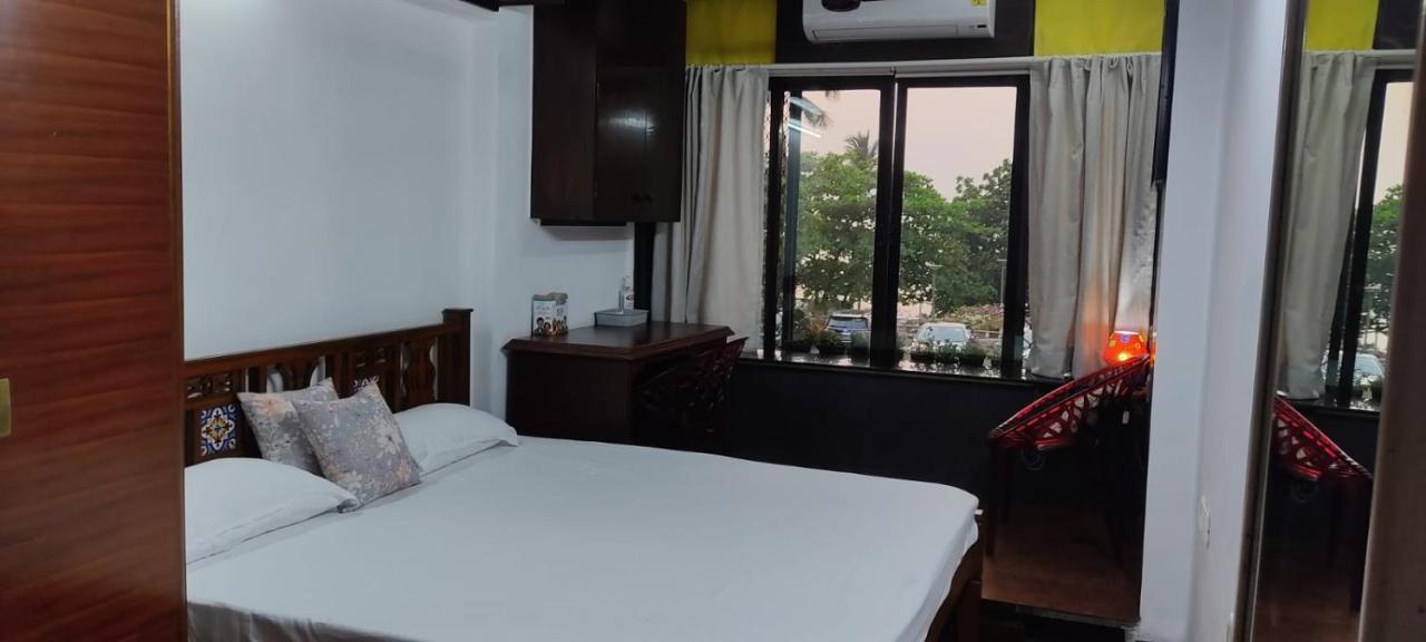 Ferienwohnung Cozy Private Ac Studio By The Sea Bandstand Bandra W Mumbai Nr Taj Lands End Exterior foto