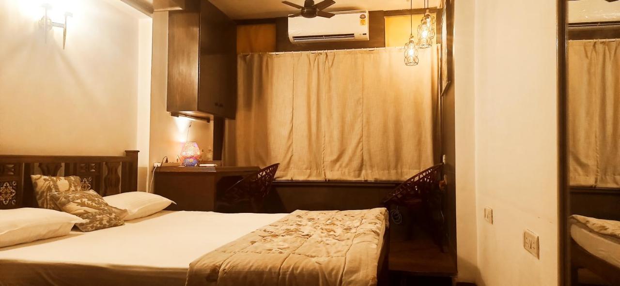 Ferienwohnung Cozy Private Ac Studio By The Sea Bandstand Bandra W Mumbai Nr Taj Lands End Exterior foto